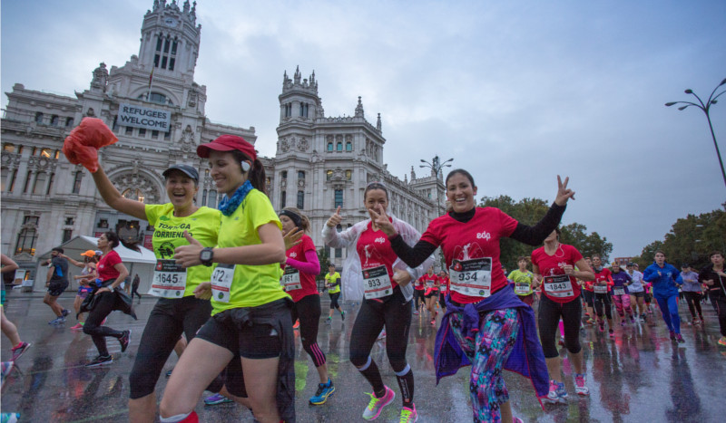 La cena para mujeres para correr un Medio Maratón