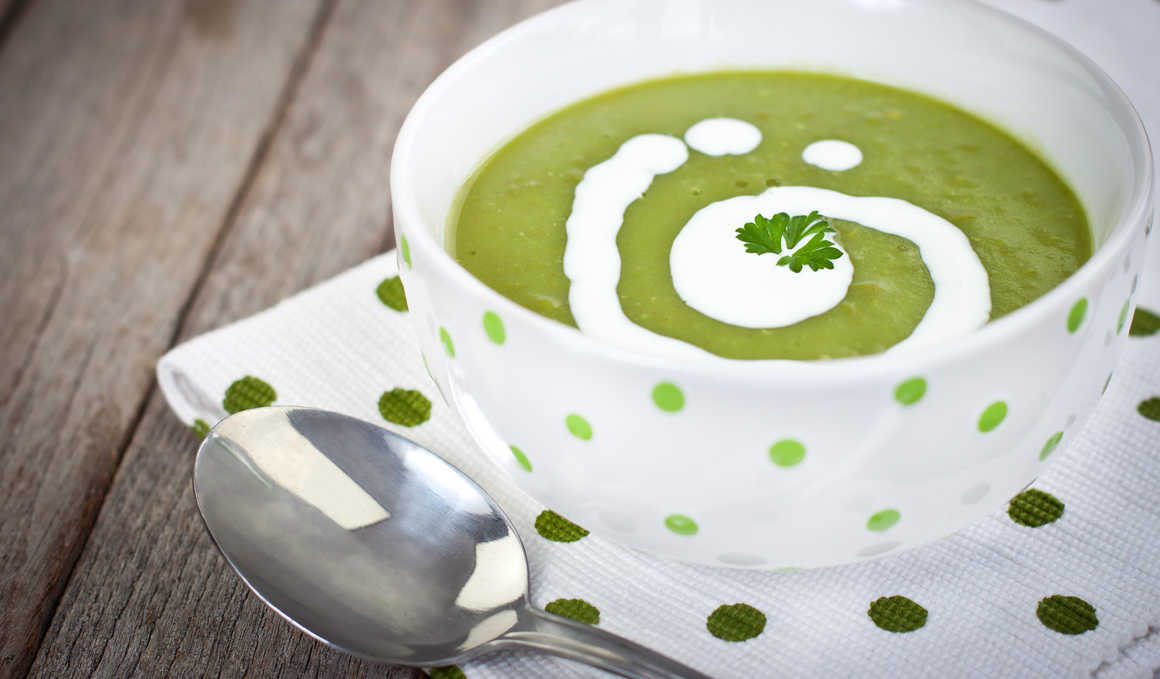 Sopa de guisantes con tropezones
