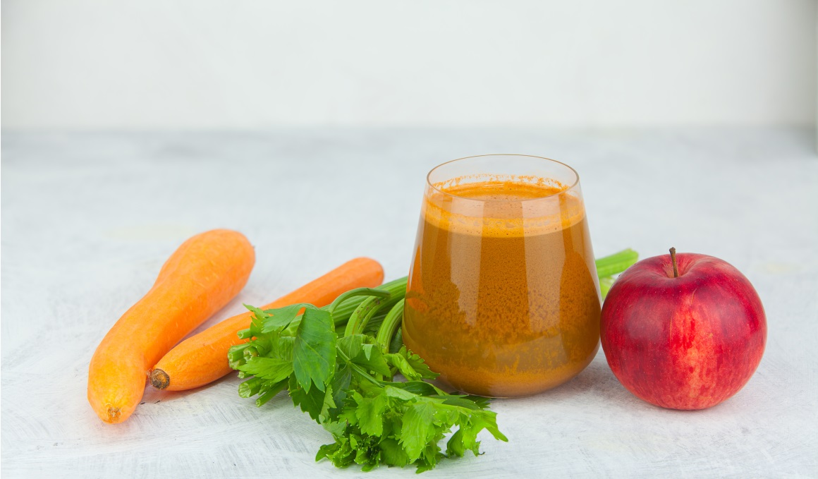 Zumo eco de manzana, zanahoria y apio